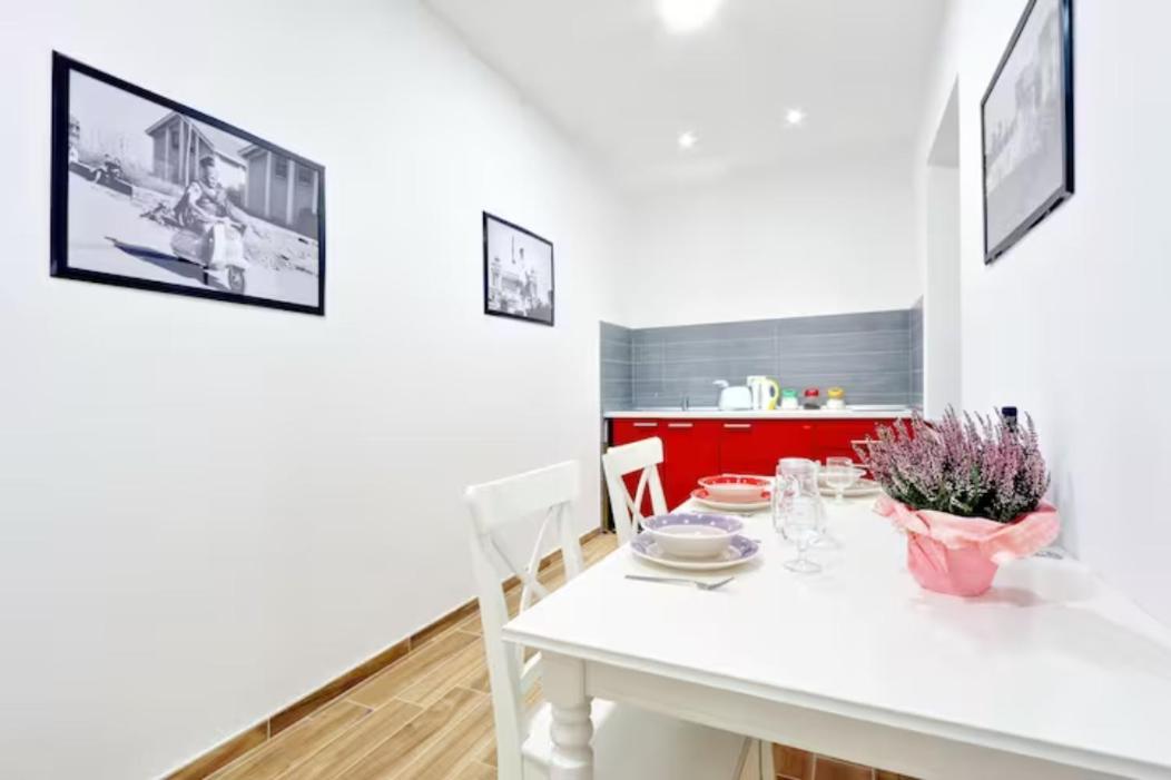 Restart Accommodations Aldobrandini E Sciarra Rome Exterior photo