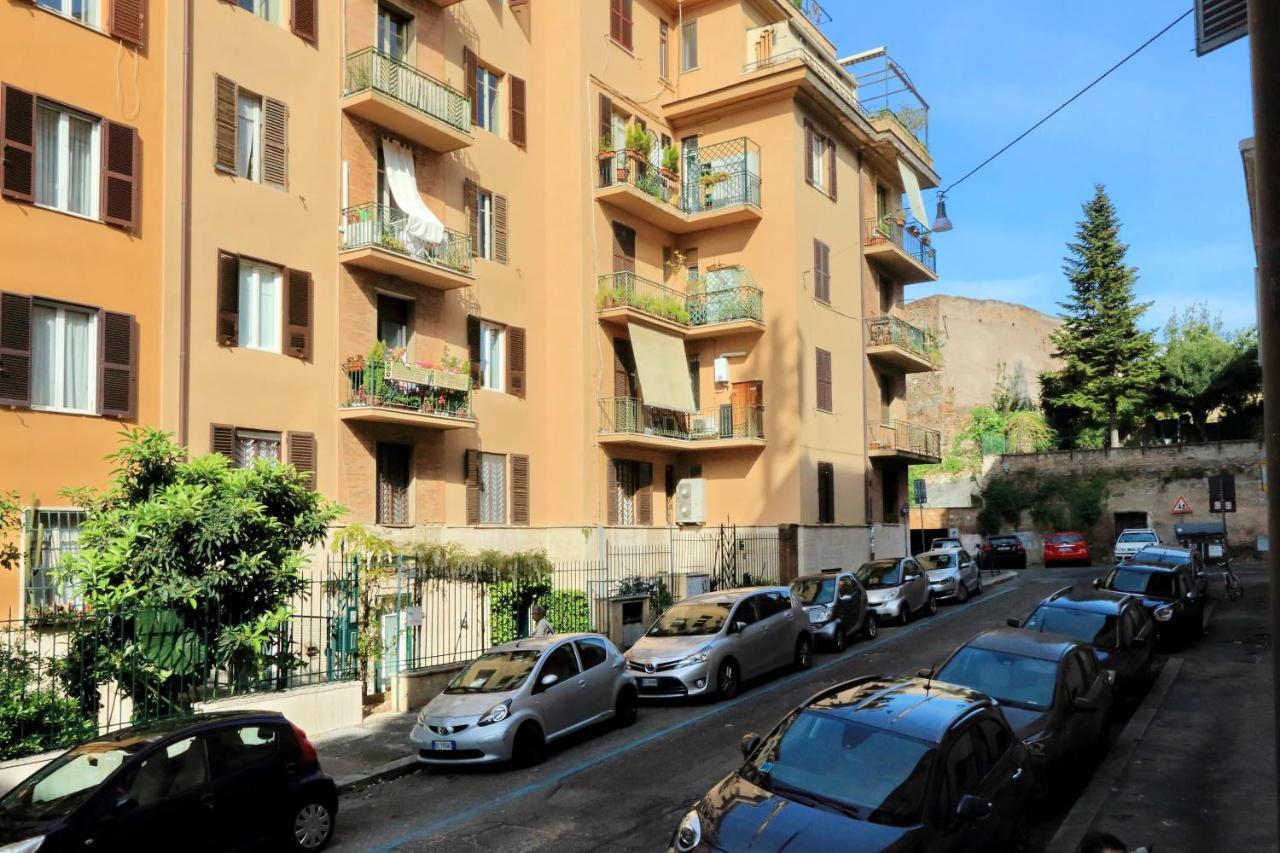 Restart Accommodations Aldobrandini E Sciarra Rome Exterior photo